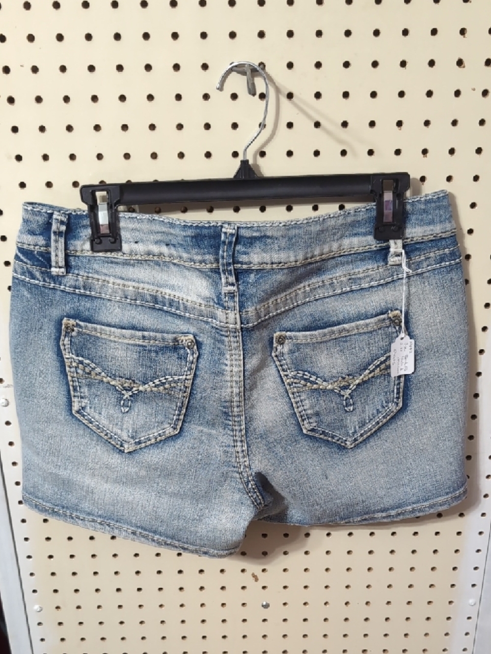 Mixed Shorts Bundle - Picture 8 of 9